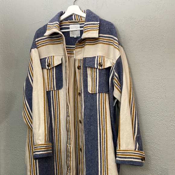 NWT AERIE heavy flannel SHACKET w/ pockets - Picture 5 of 12